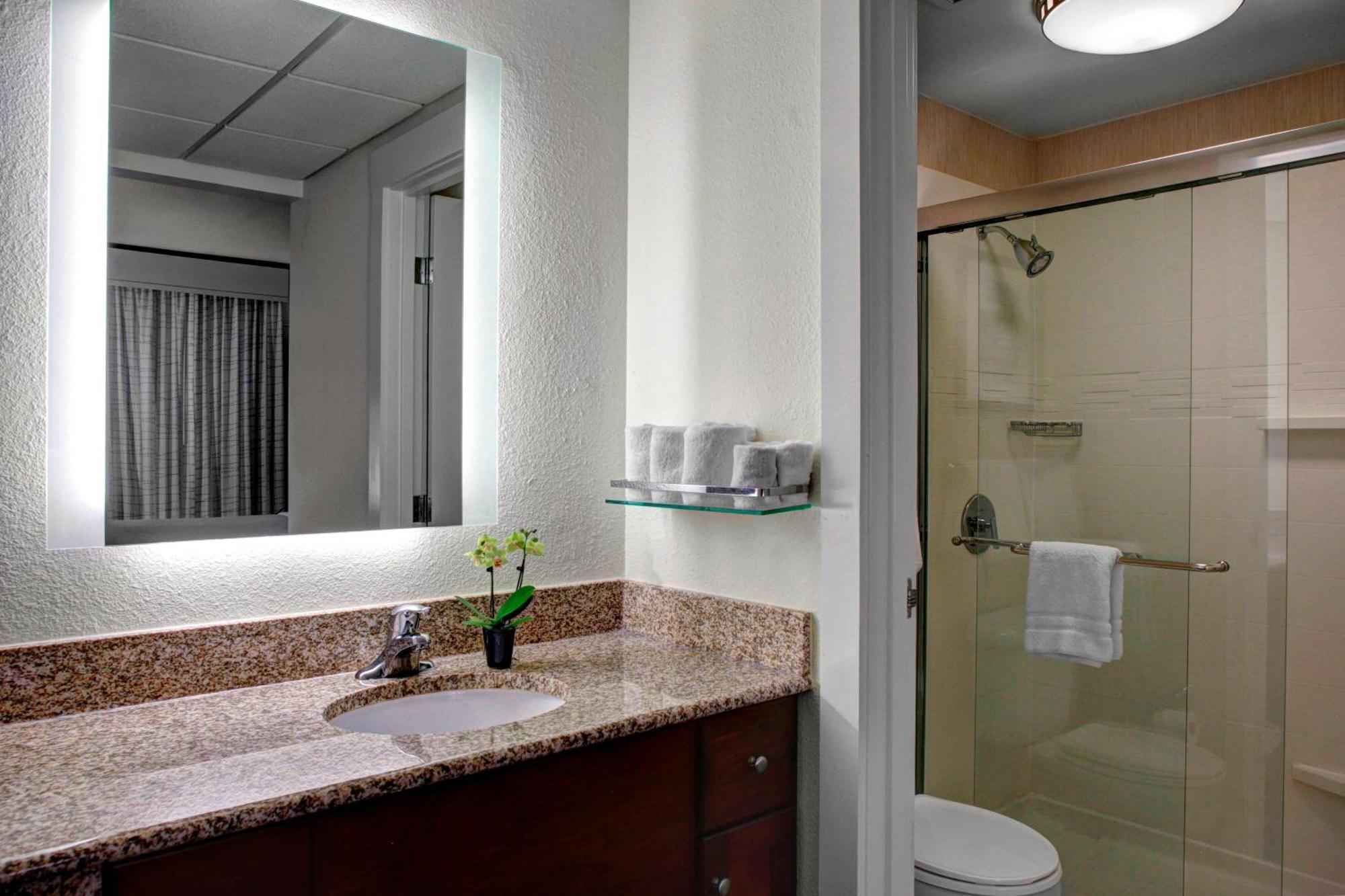 Residence Inn By Marriott Cleveland Downtown Zewnętrze zdjęcie